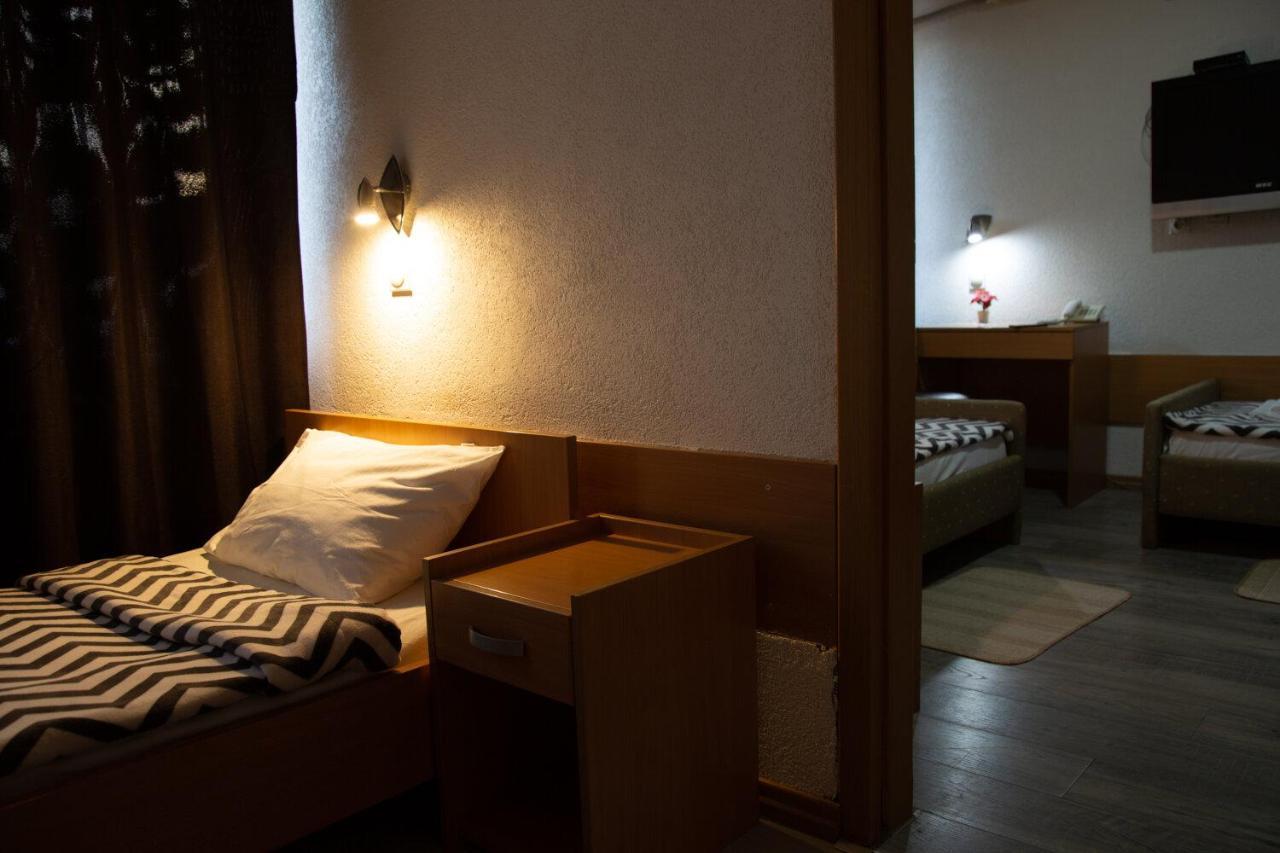 Hotel Moment Velika Plana Exterior photo