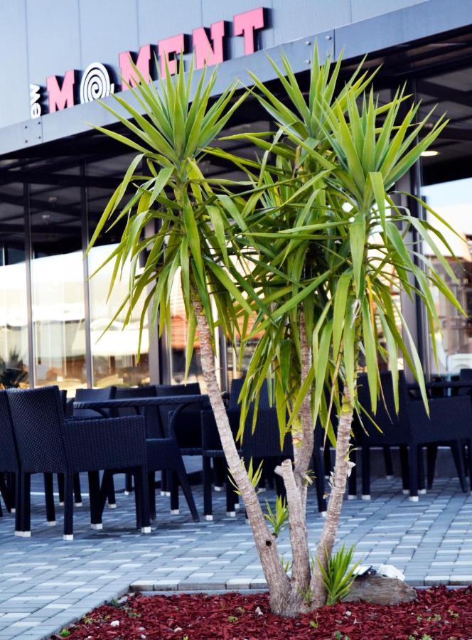 Hotel Moment Velika Plana Exterior photo